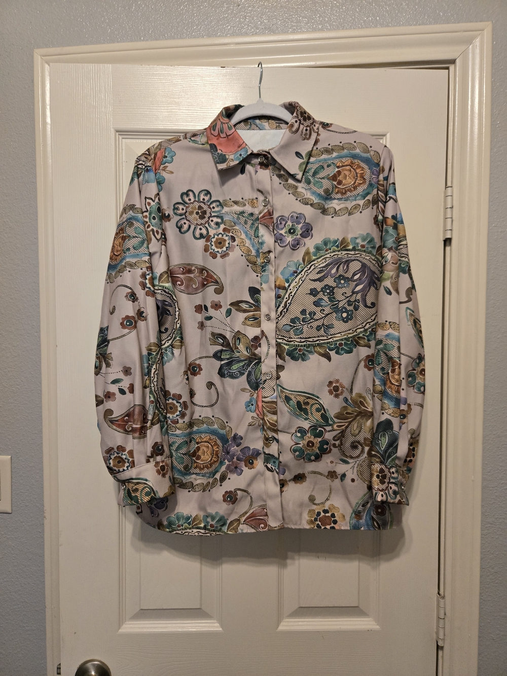 Source Unknown Floral Paisley Button-Down Shirt in Cream, Teal, Pink